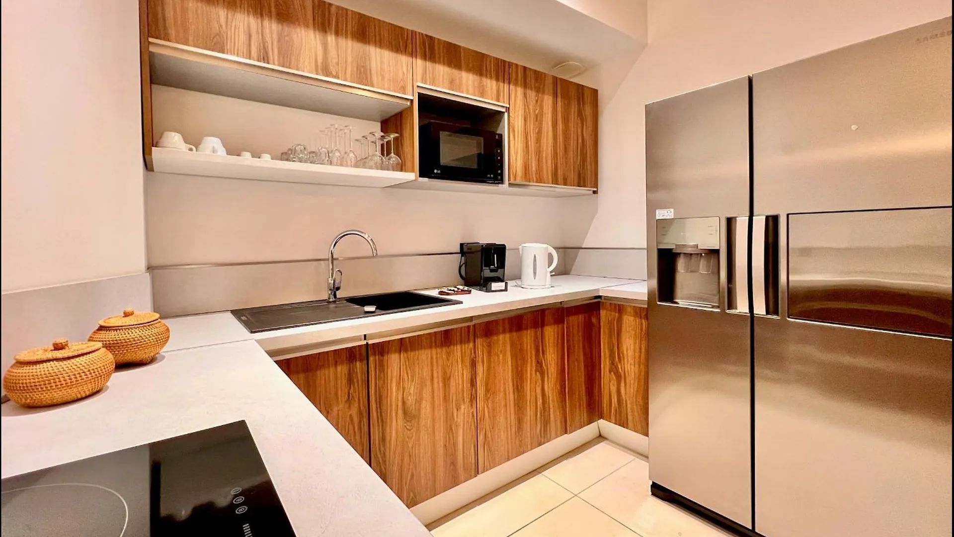 Aparthotel Liberation Center - Private Balcony - 24&7 Reception - Luggage Storage Nice