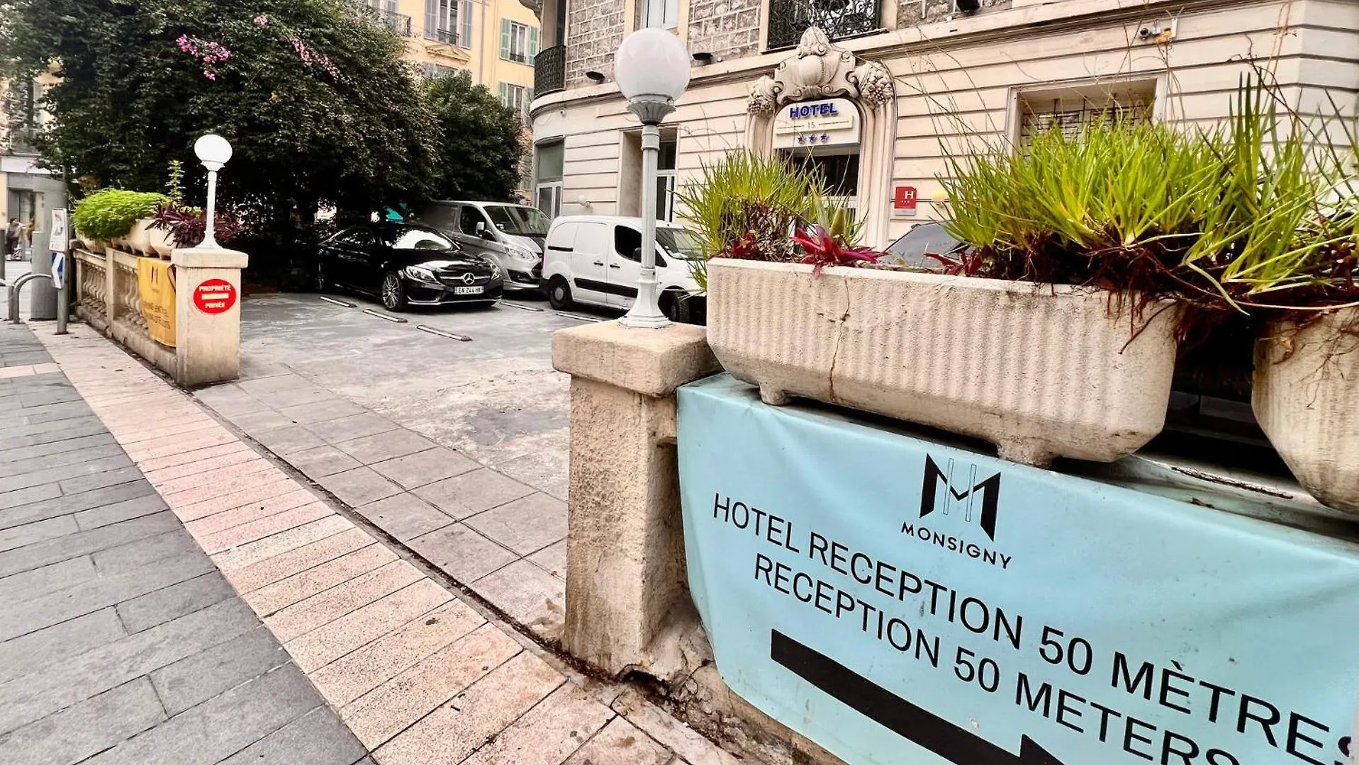 Liberation Center - Private Balcony - 24&7 Reception - Luggage Storage Aparthotel Nice