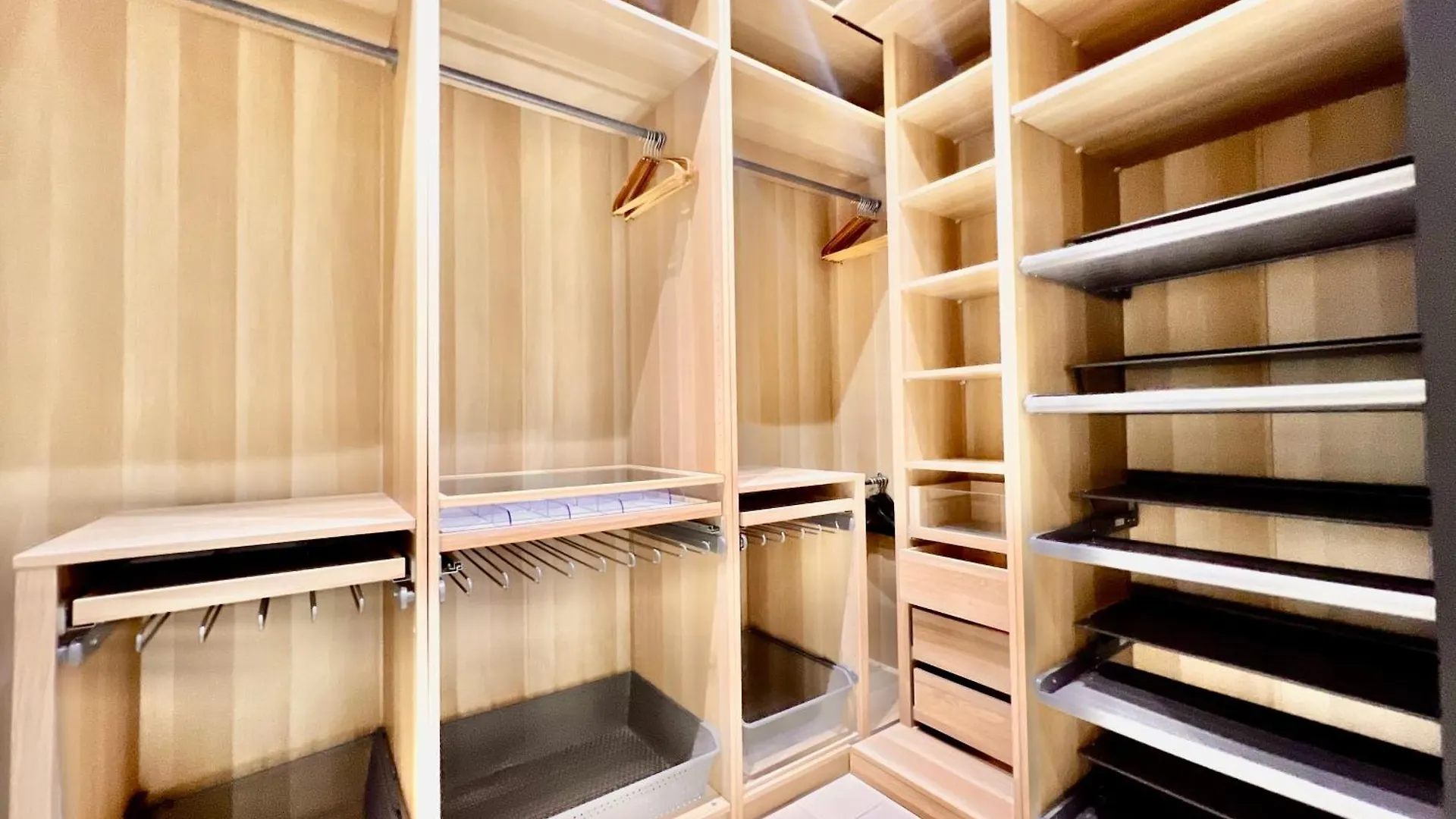 Liberation Center - Private Balcony - 24&7 Reception - Luggage Storage Aparthotel Nice 0*,  France