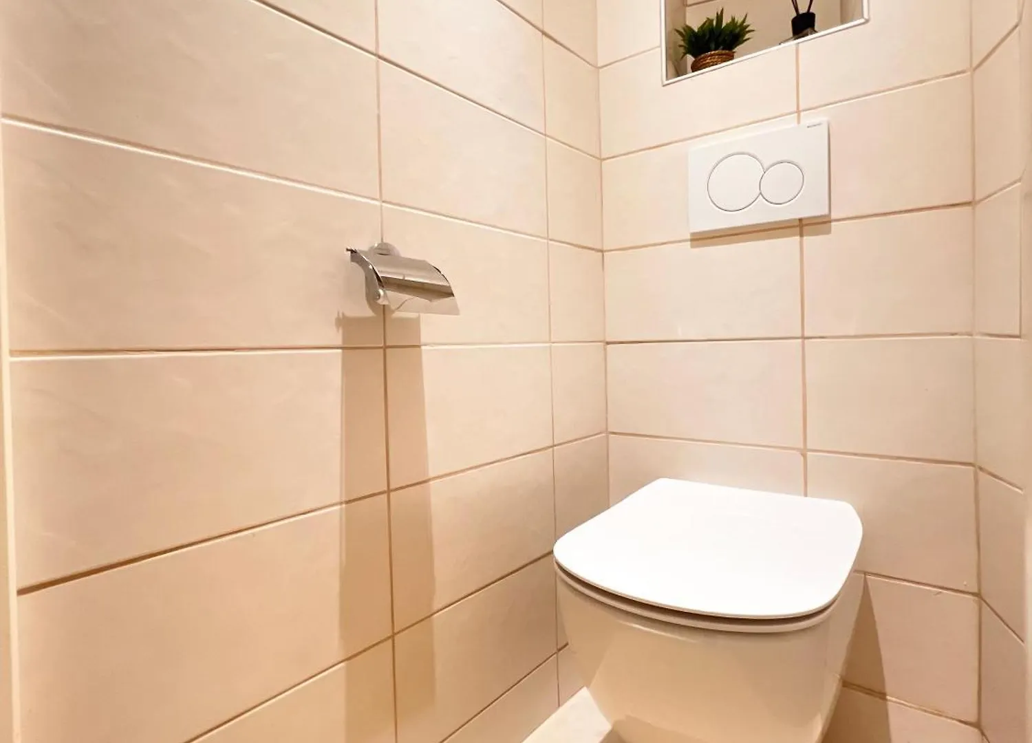 Liberation Center - Private Balcony - 24&7 Reception - Luggage Storage Aparthotel Nice France